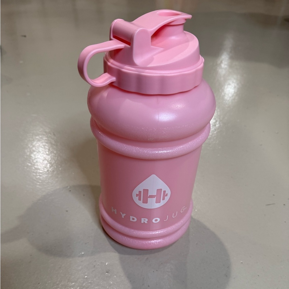 Hydrojug and 2 sleeves pink jug with floral and cheeta sleeves water bottle - Picture 2 of 12